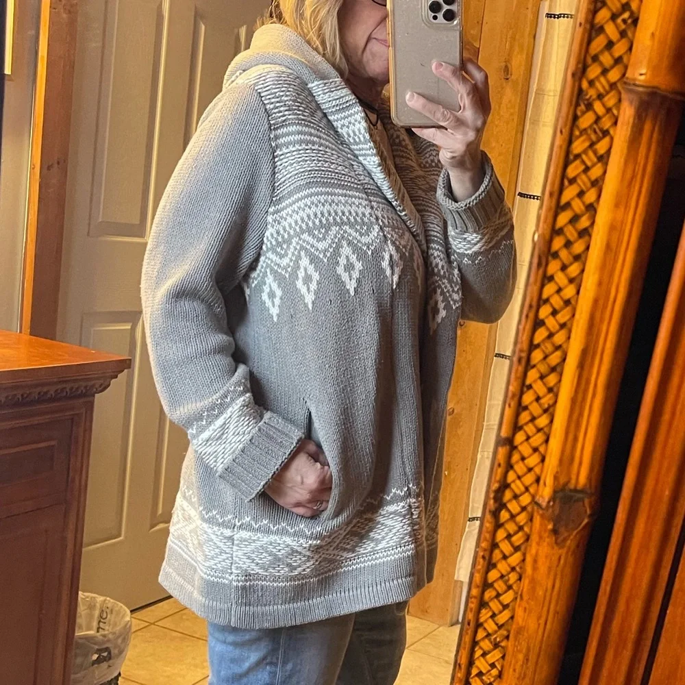 NYDJ cozy open cardigan with hood, grey & white Nordic print - Picture 3 of 8